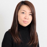 三輪菜つ美さん 石田雪さん トーク サイン会綺麗なお肌と爪で ビジネスは上手くいく 八重洲ブックセンター